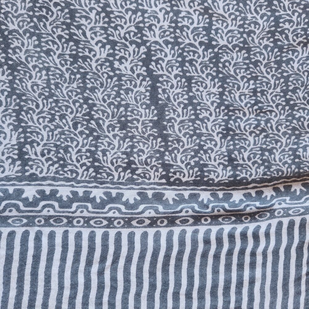Grey sarong with fringe/beach cover up - Picture 2 of 3